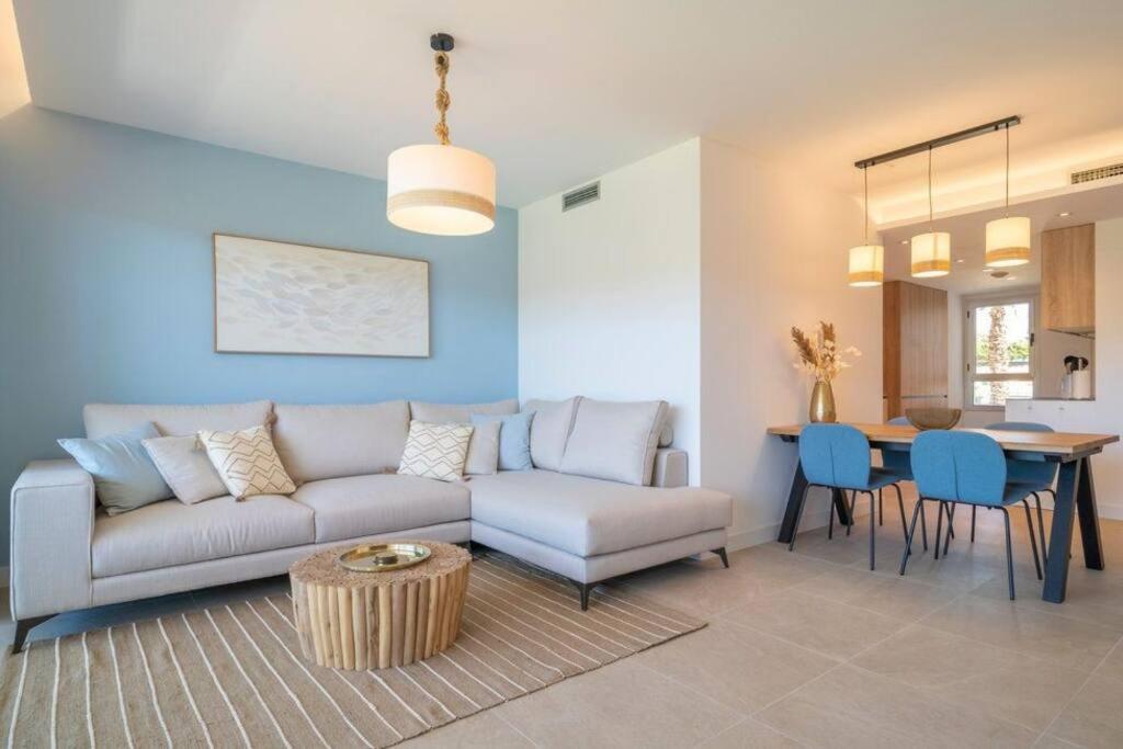 Sunny Valley Golf, Amazing Views & Pool Apartment *
