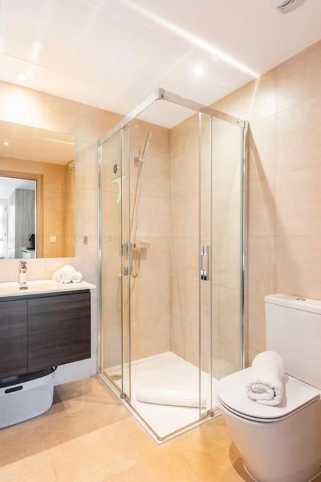 Sunny Valley Golf, Amazing Views & Pool Apartment *